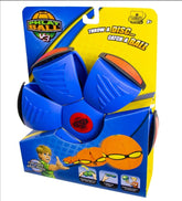 Disk lopta frizbi se pretvara u loptu crvena i plava