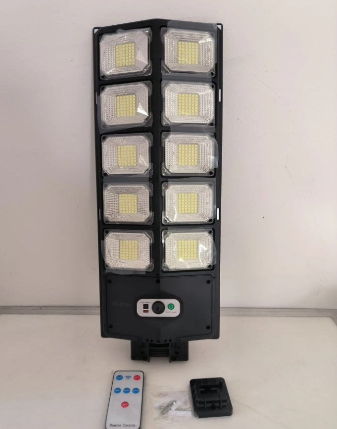 Vodootporni reflektor na solarno punjenje W789A 5