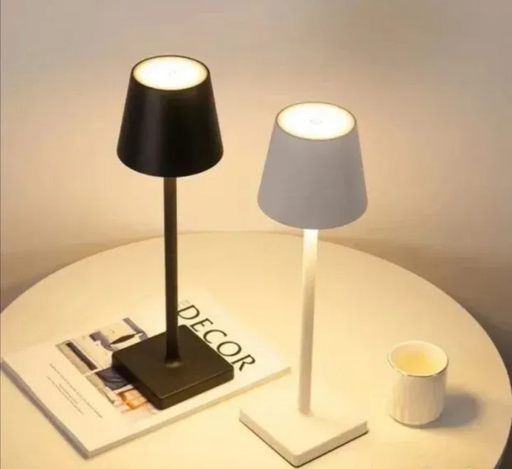 Stona lampa led punjiva