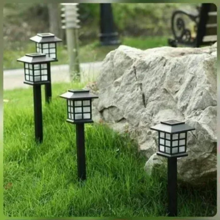 Solarne lampe za dvorista i terasu 4 komada X17