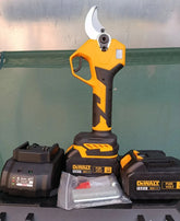 Aku makaze za voce DEWALT 168V baterije 2 u koferu