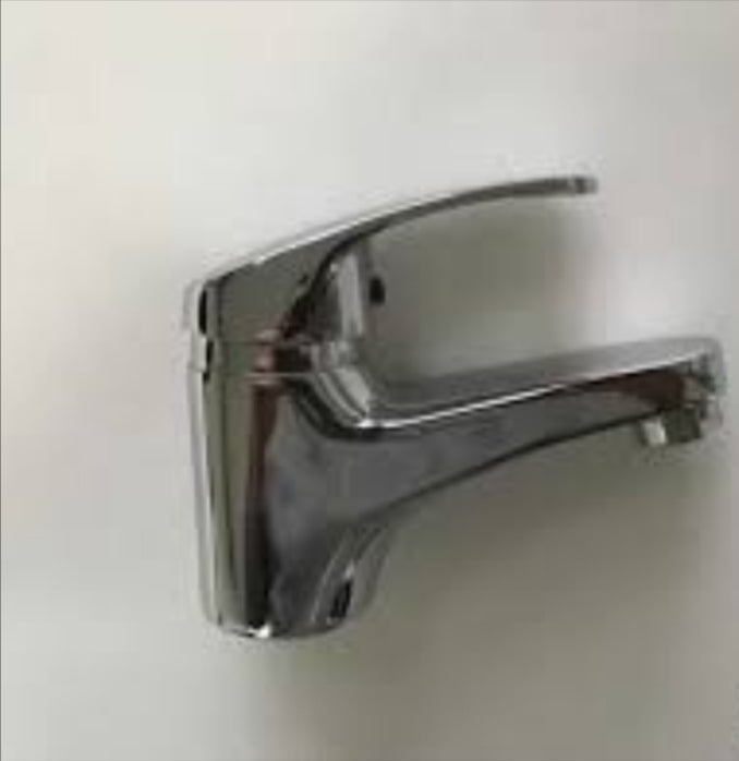 Slavina za lavabo i umivaonik crna