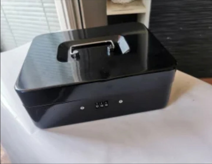 Sef kasa za papirni i kovani novac sa sifrom 250x200x90mm